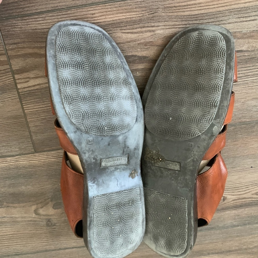 Sandals - Picture 5 of 10
